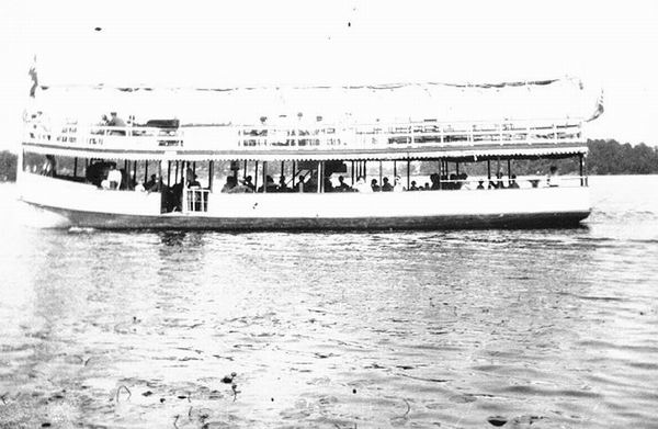 Lake Orion Ferry Boat 1927 From Russ Marshall (newer photo)